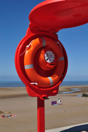 Guardian 600 Buoy with Rope,Red