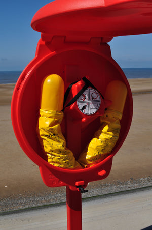 Guardian 600 Buoy with Rope,Red